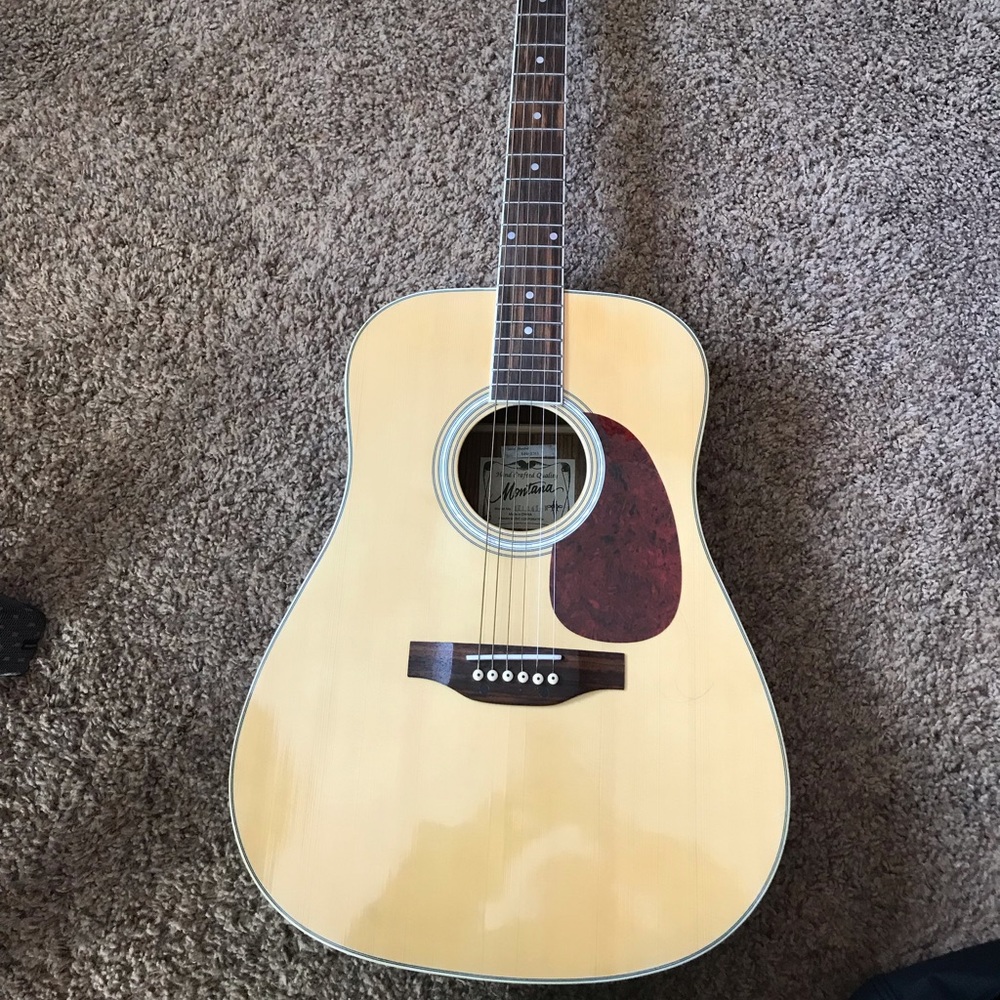 Montana Acoustic Guitar